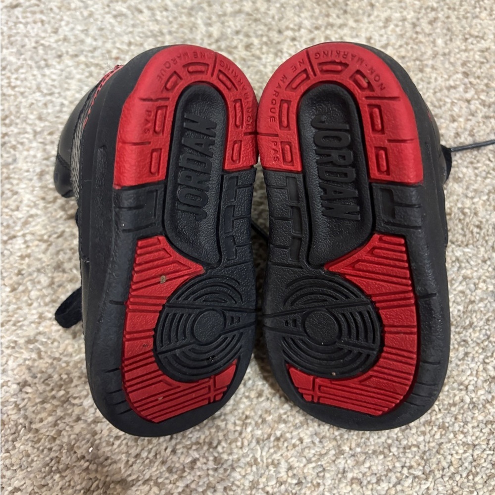 Nike Air Jordan 2 Retro Toddler Shoes Black/Red Size 4C Toddler Sneakers - Picture 7 of 9